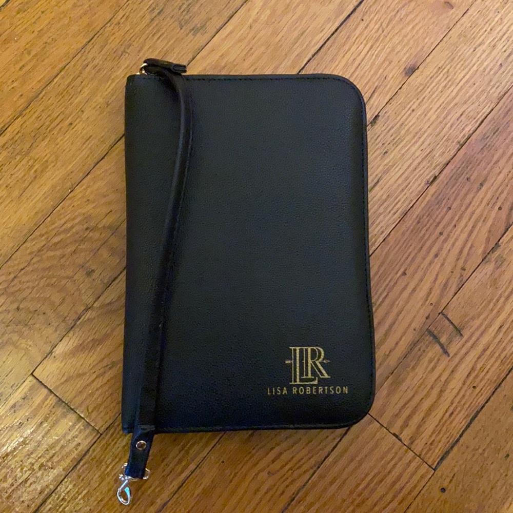 Lisa Robertson travel jewelry case- never used!